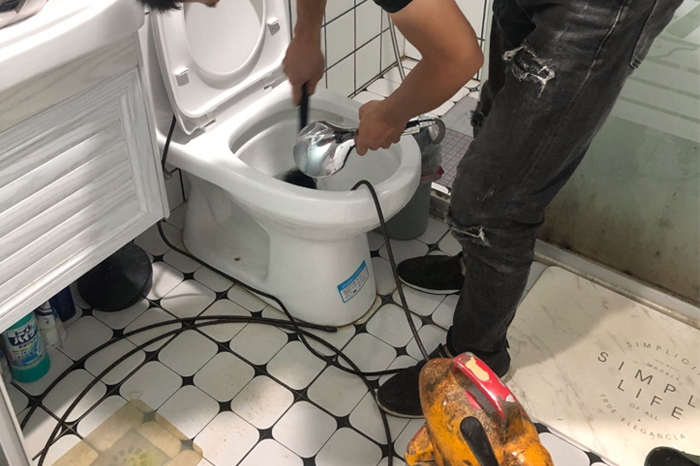 南圣镇疏通下水道