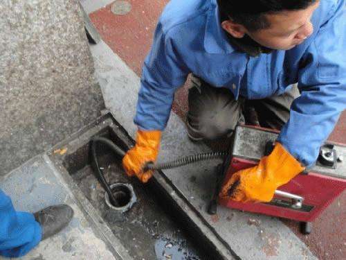 南圣镇疏通下水道